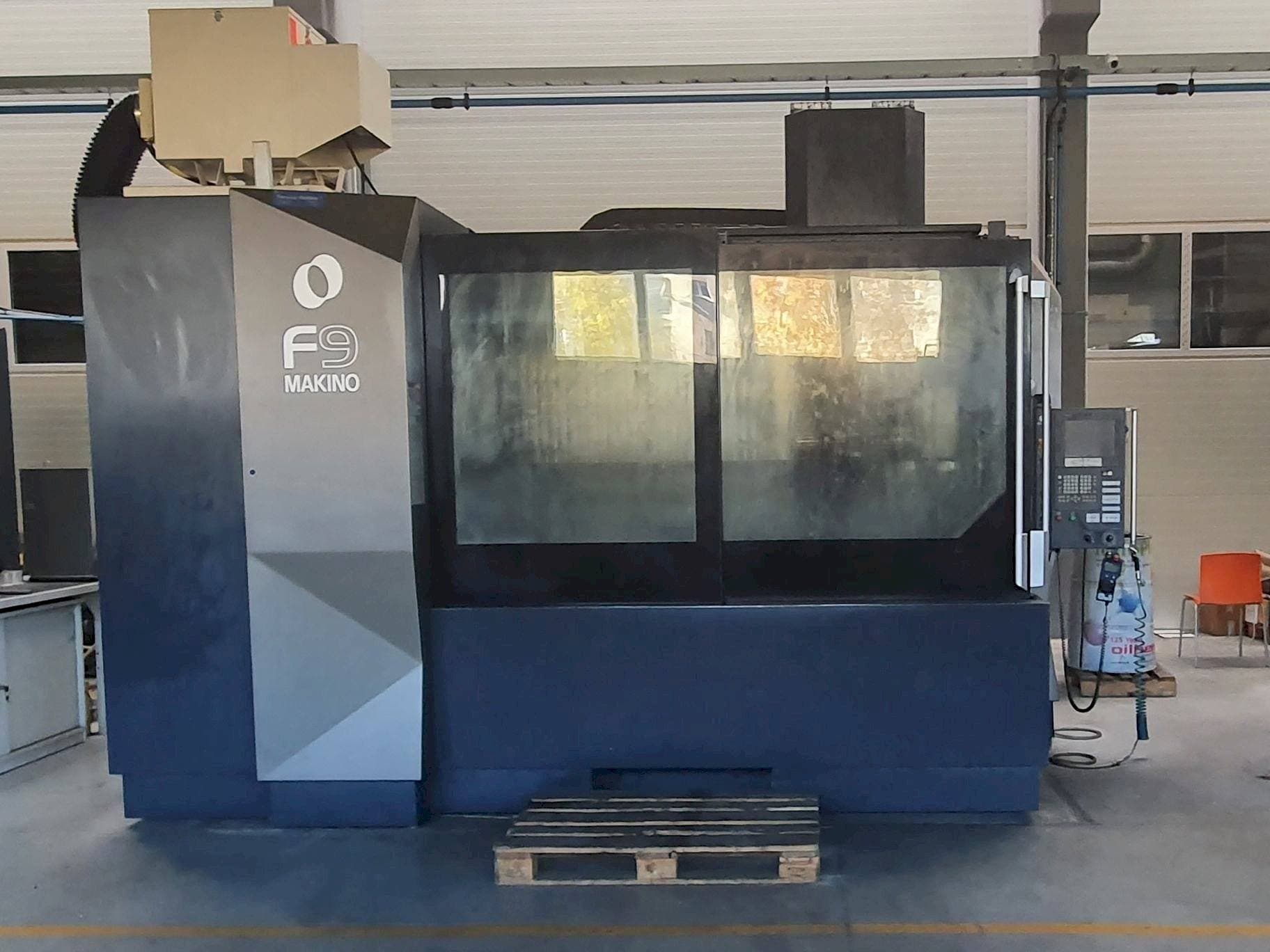Masina Makino F9   eestvaade