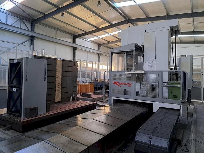 Masina FPT RONIN eestvaade