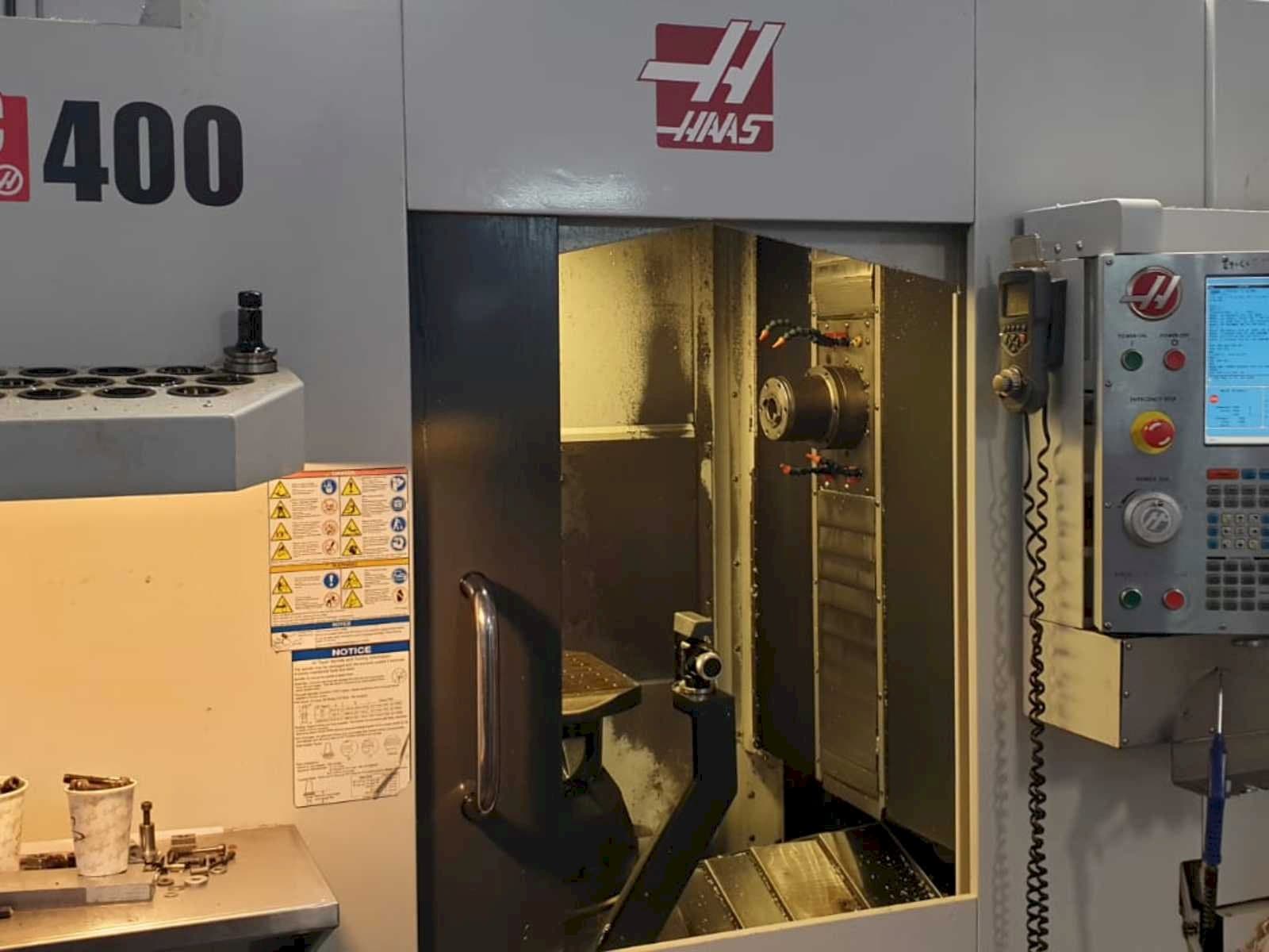 Masina HAAS EC400 eestvaade