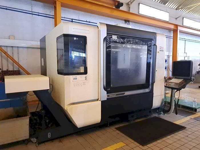 Masina DMG MORI DMC 1150V eestvaade
