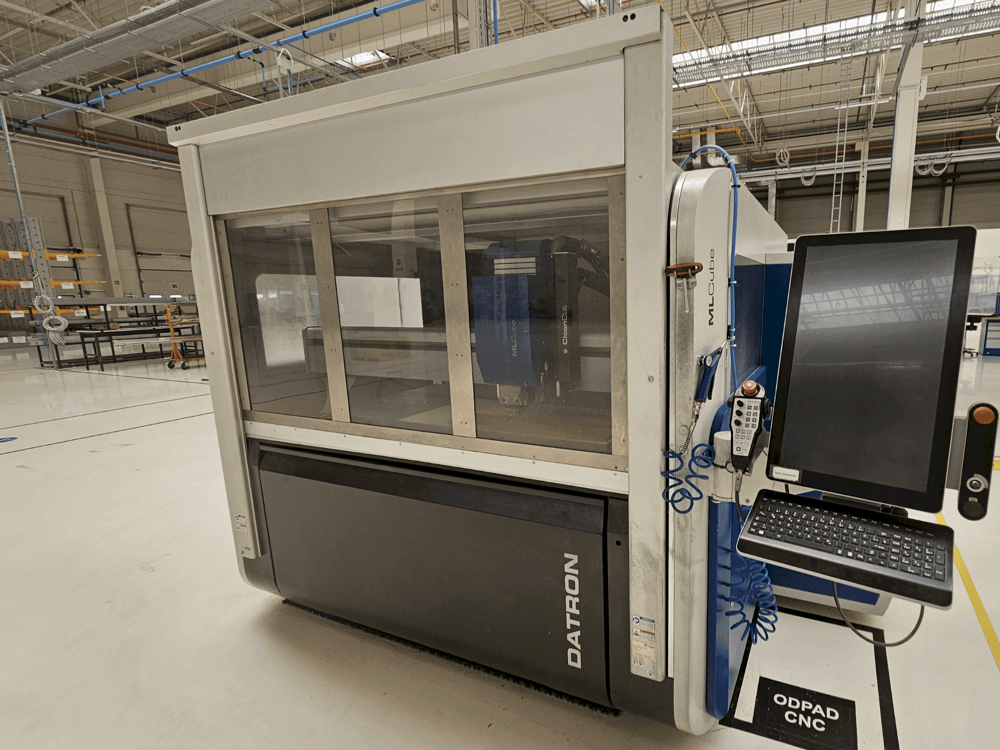 Masina Datron MLCube B LS eestvaade