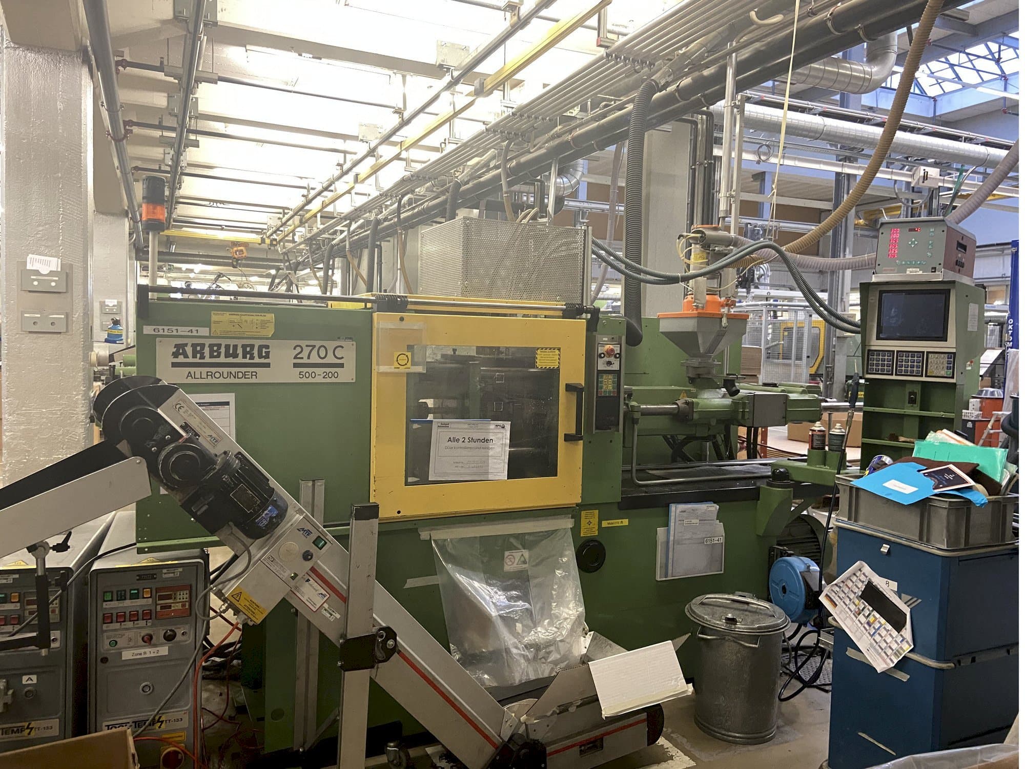 Masina Arburg ALLROUNDER 270 C 500 - 200 eestvaade