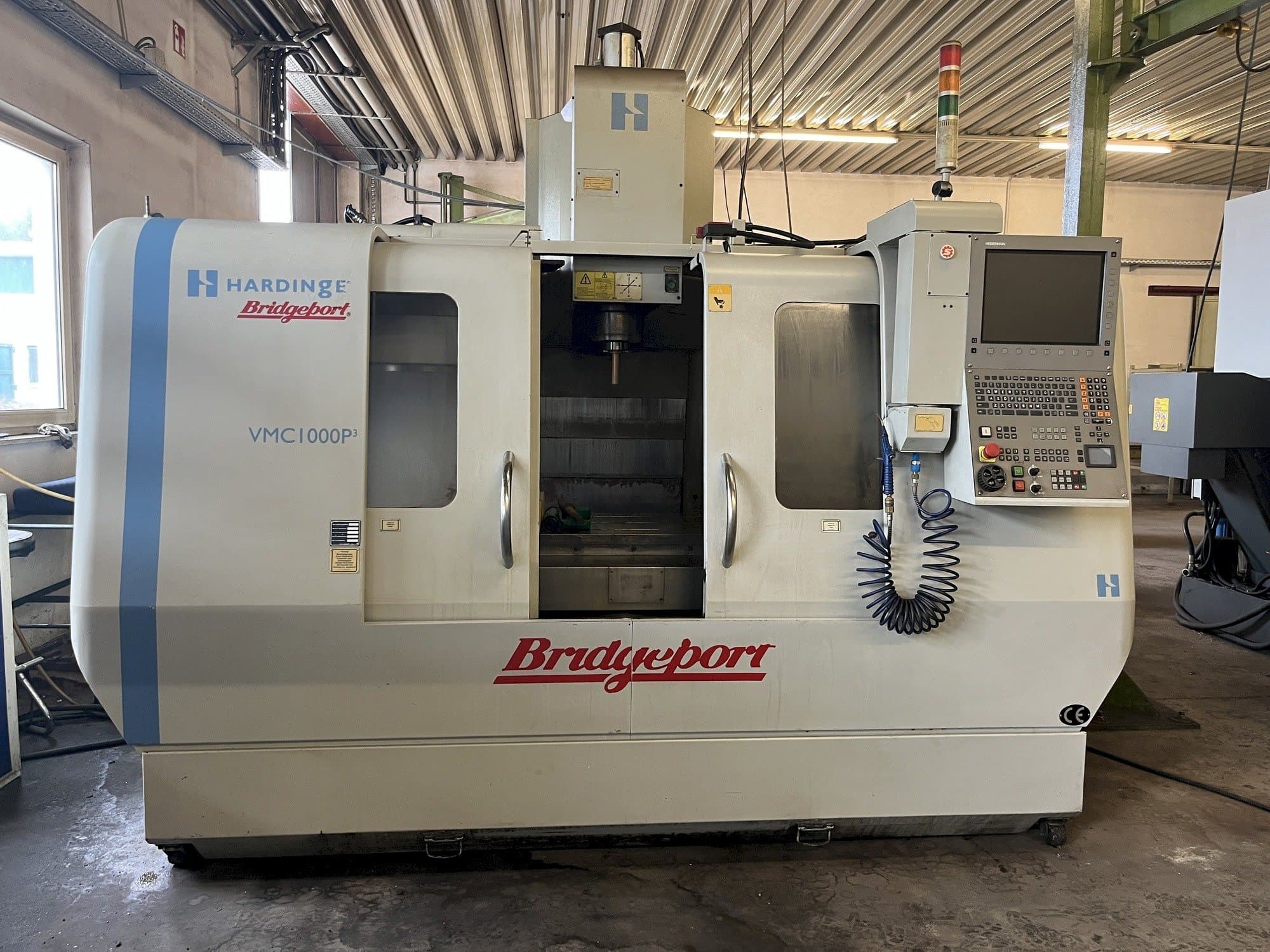 Masina Hardinge Bridgeport VMC 1000 P3 eestvaade