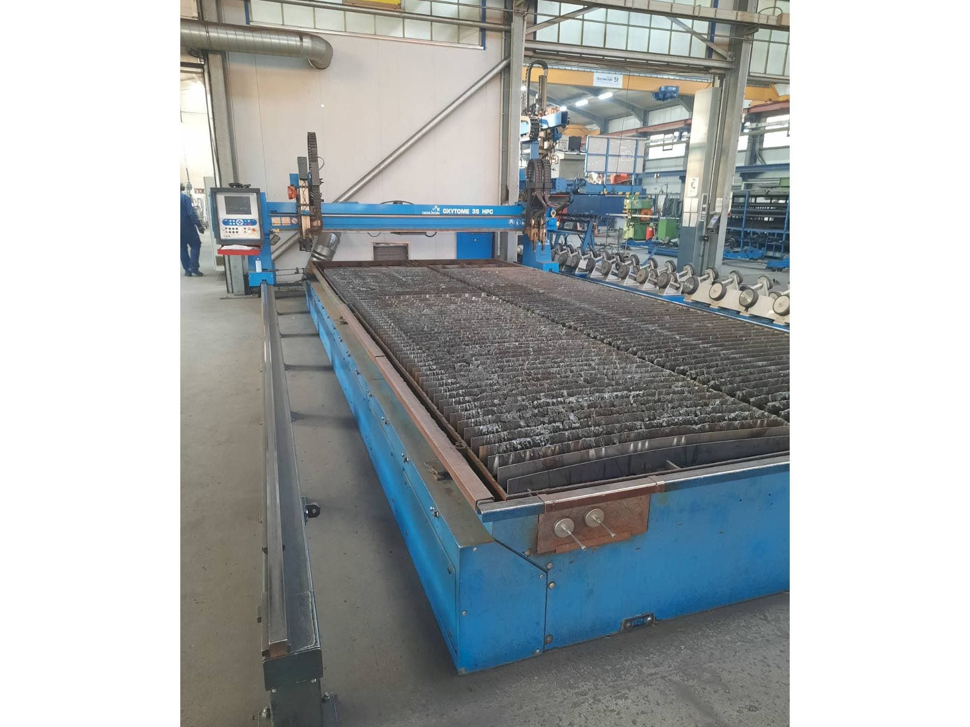 Masina Oerlikon Oxytome 35 HPC   eestvaade