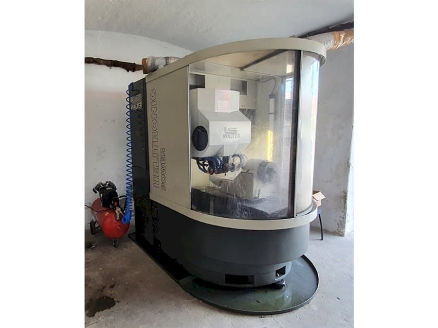 Masina Walter Helitronic Power eestvaade