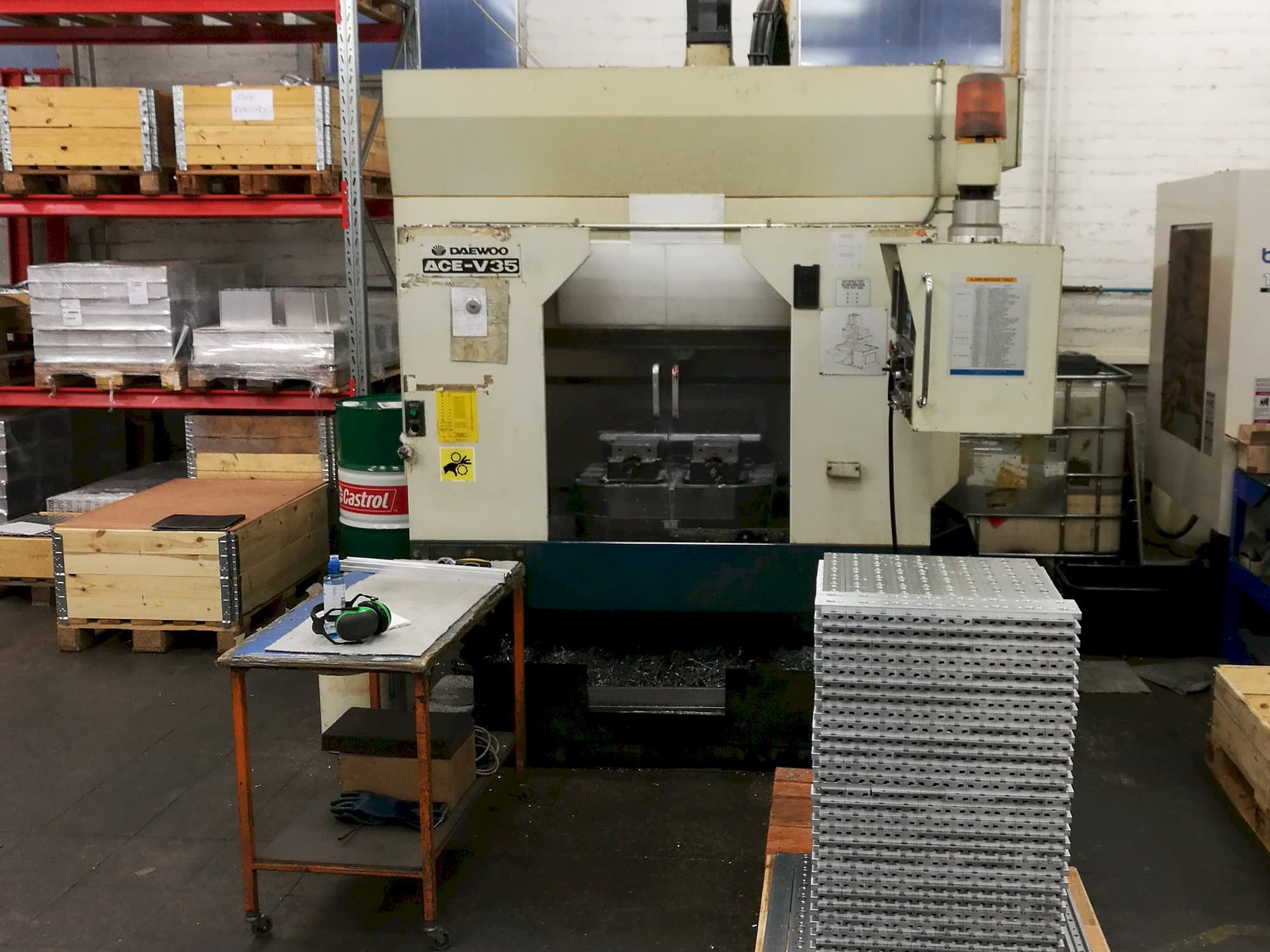 Masina DAEWOO ACE V-35  eestvaade