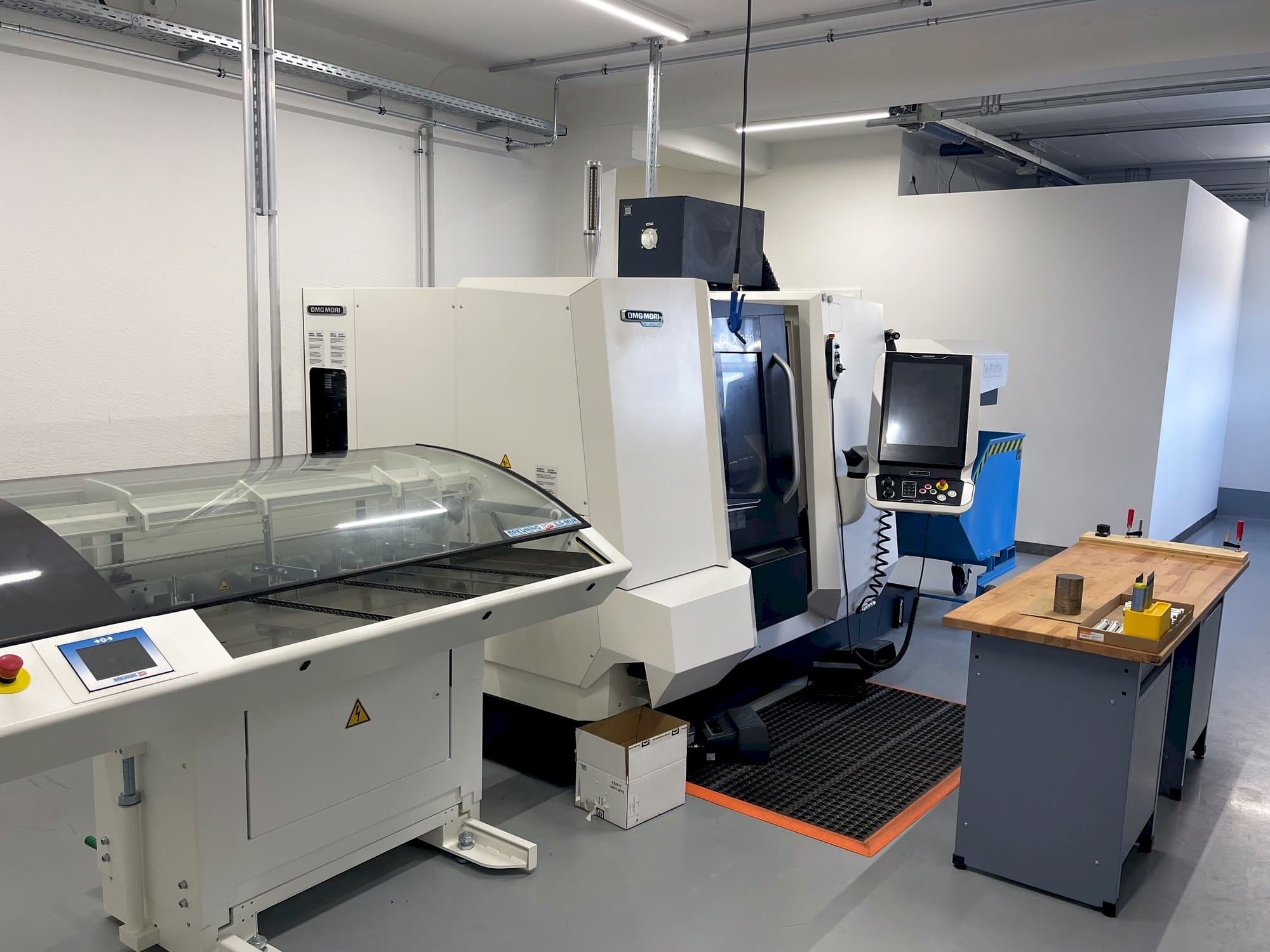 Masina DMG Mori Seiki CLX 350 V6 eestvaade