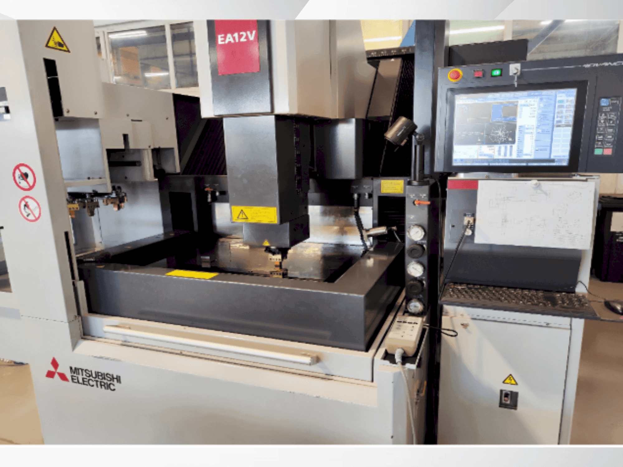 Masina Mitsubishi EA12VM ADVANCE eestvaade