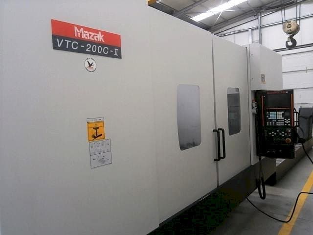 Masina Mazak VTC-200C eestvaade