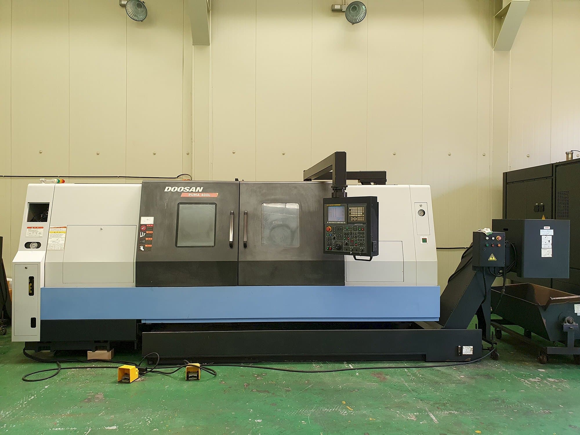 Masina Doosan PUMA 400LB   eestvaade