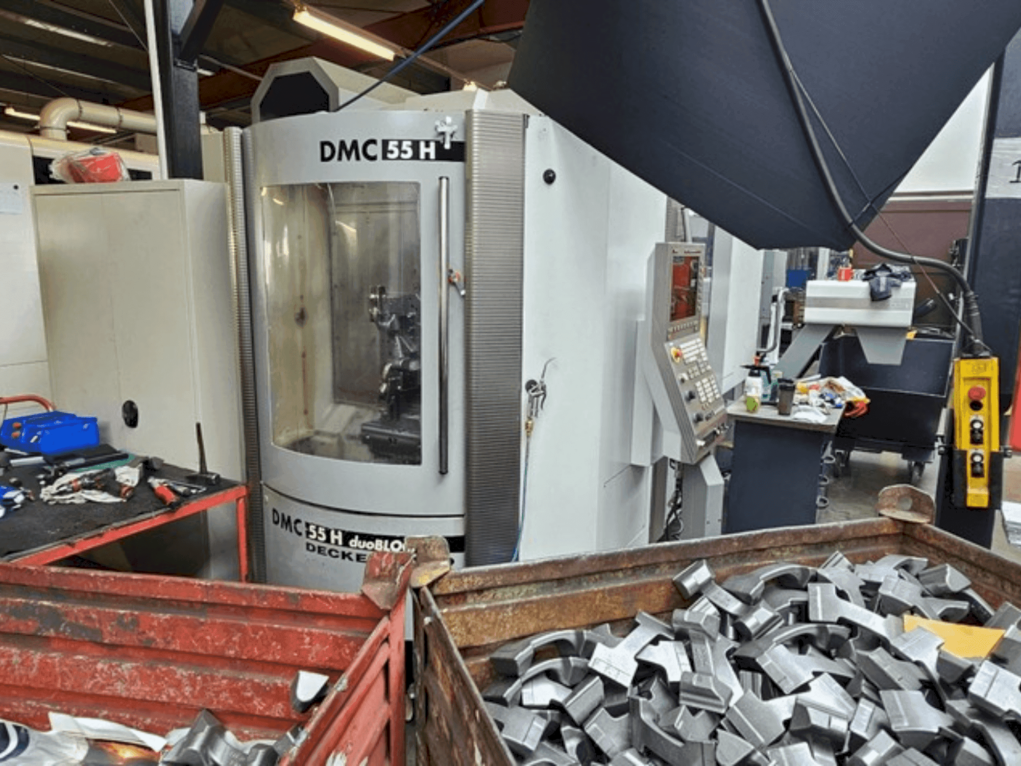 Masina DECKEL MAHO DMC 55H duoBlock (2007) eestvaade