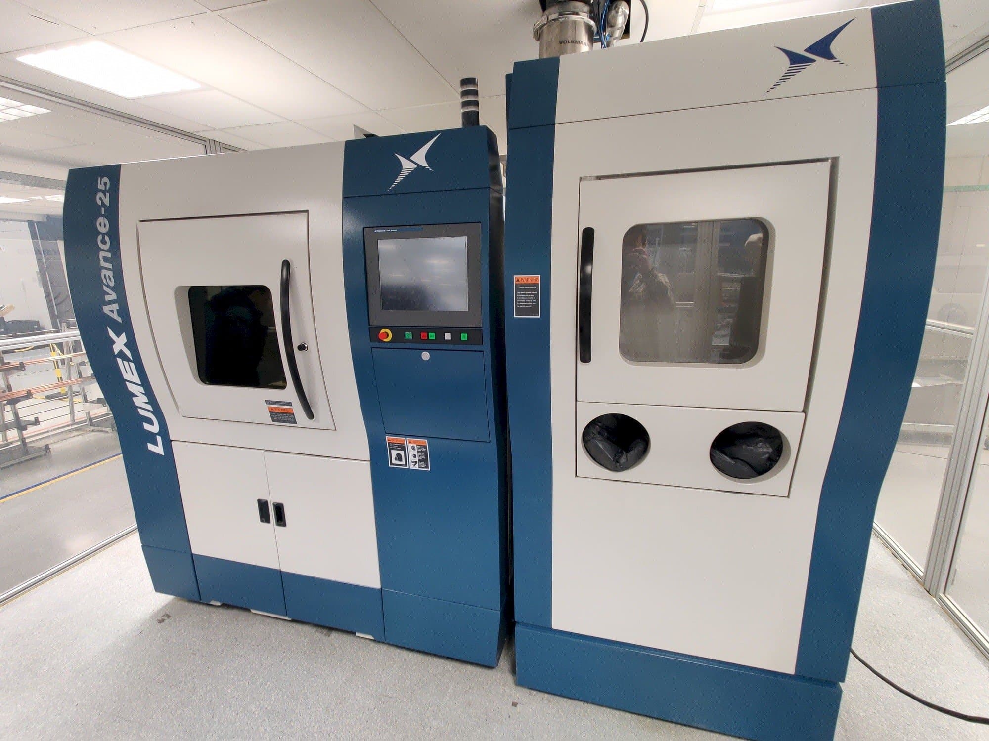 Masina Matsuura Lumex Avance-25   eestvaade