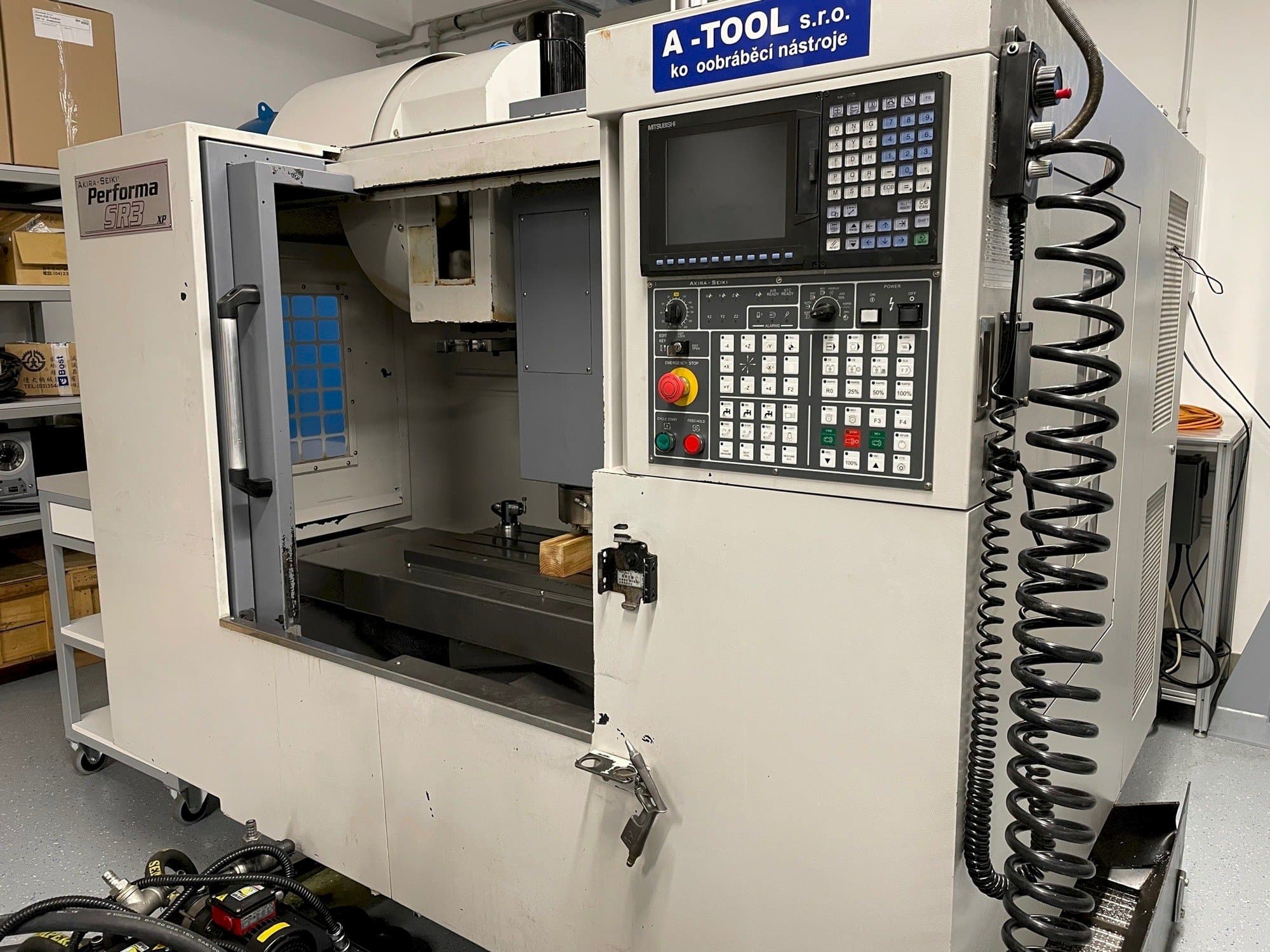 Masina Akira Seiki SR3XP   eestvaade