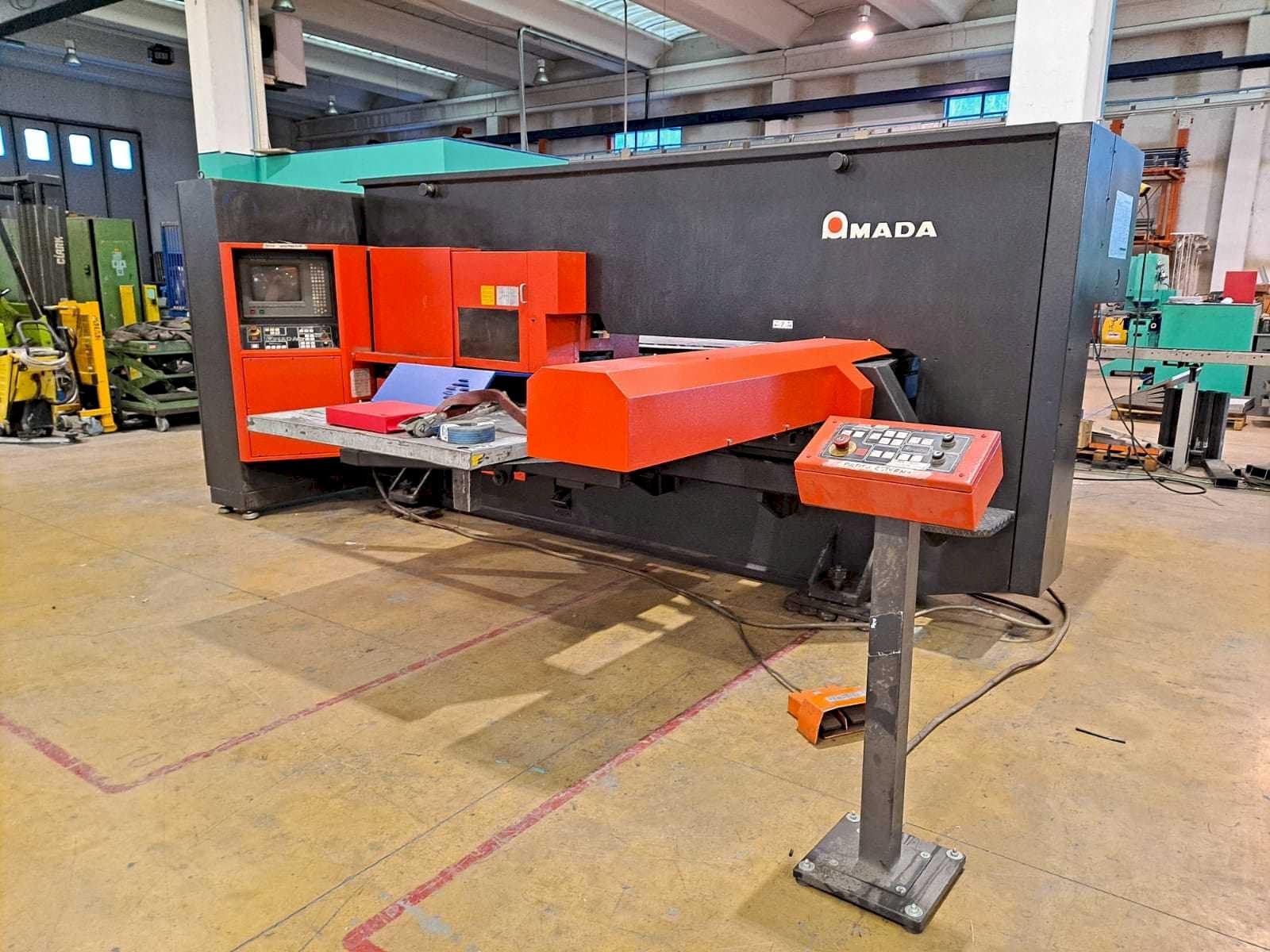 Masina AMADA ARCADE 212   eestvaade