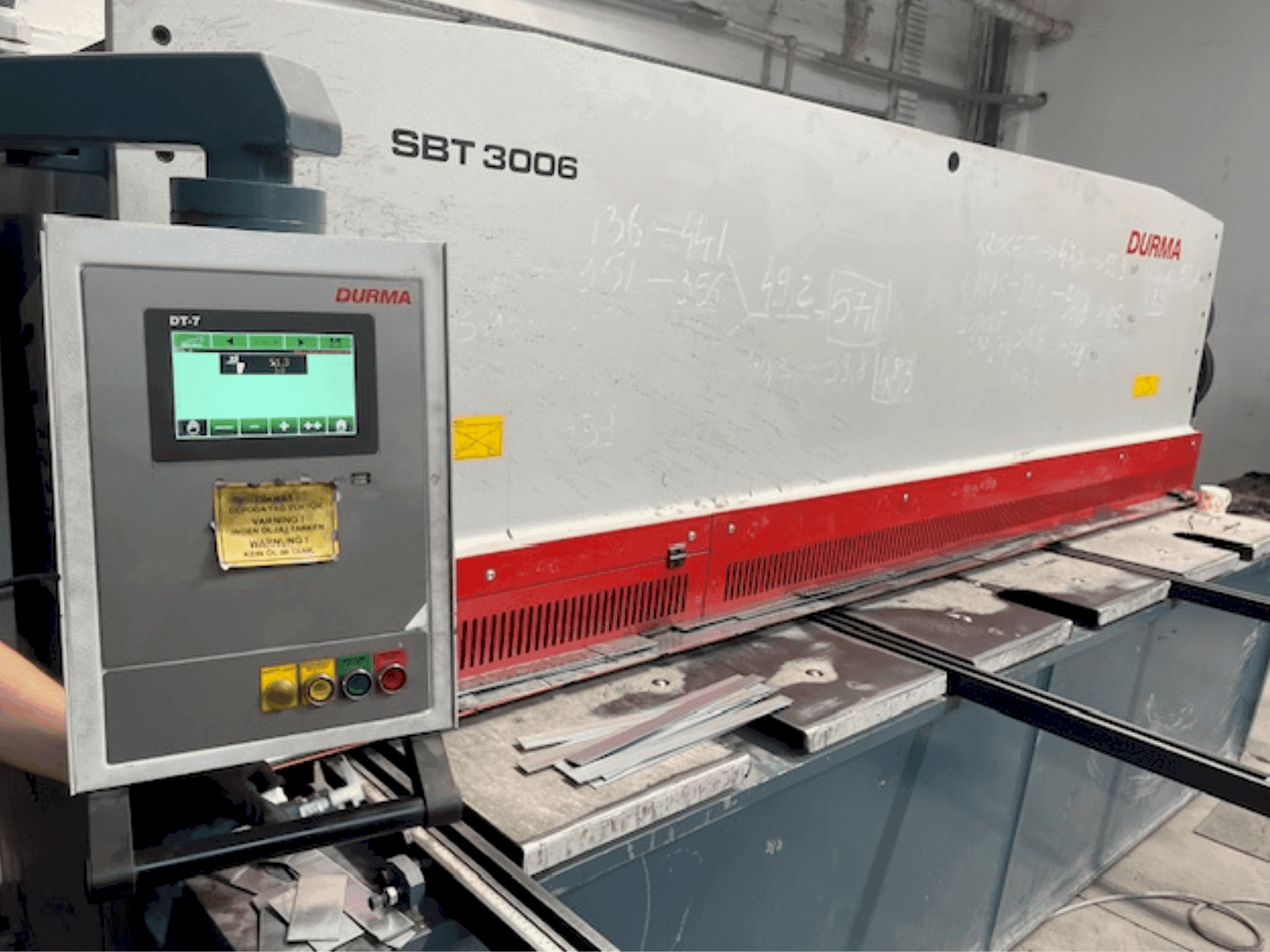 Masina Durma SBT 3006 eestvaade