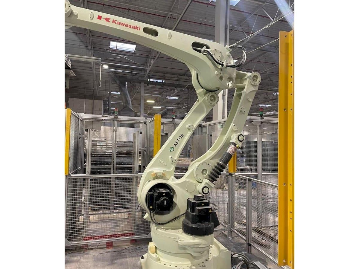 Masina Kawasaki 3CP180L-AC03 eestvaade