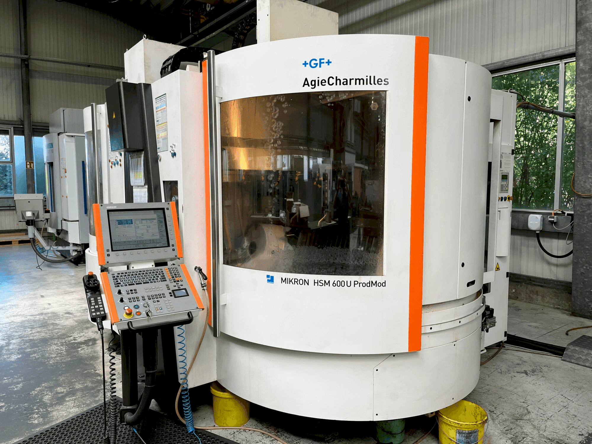 Masina MIKRON HSM 600 U eestvaade