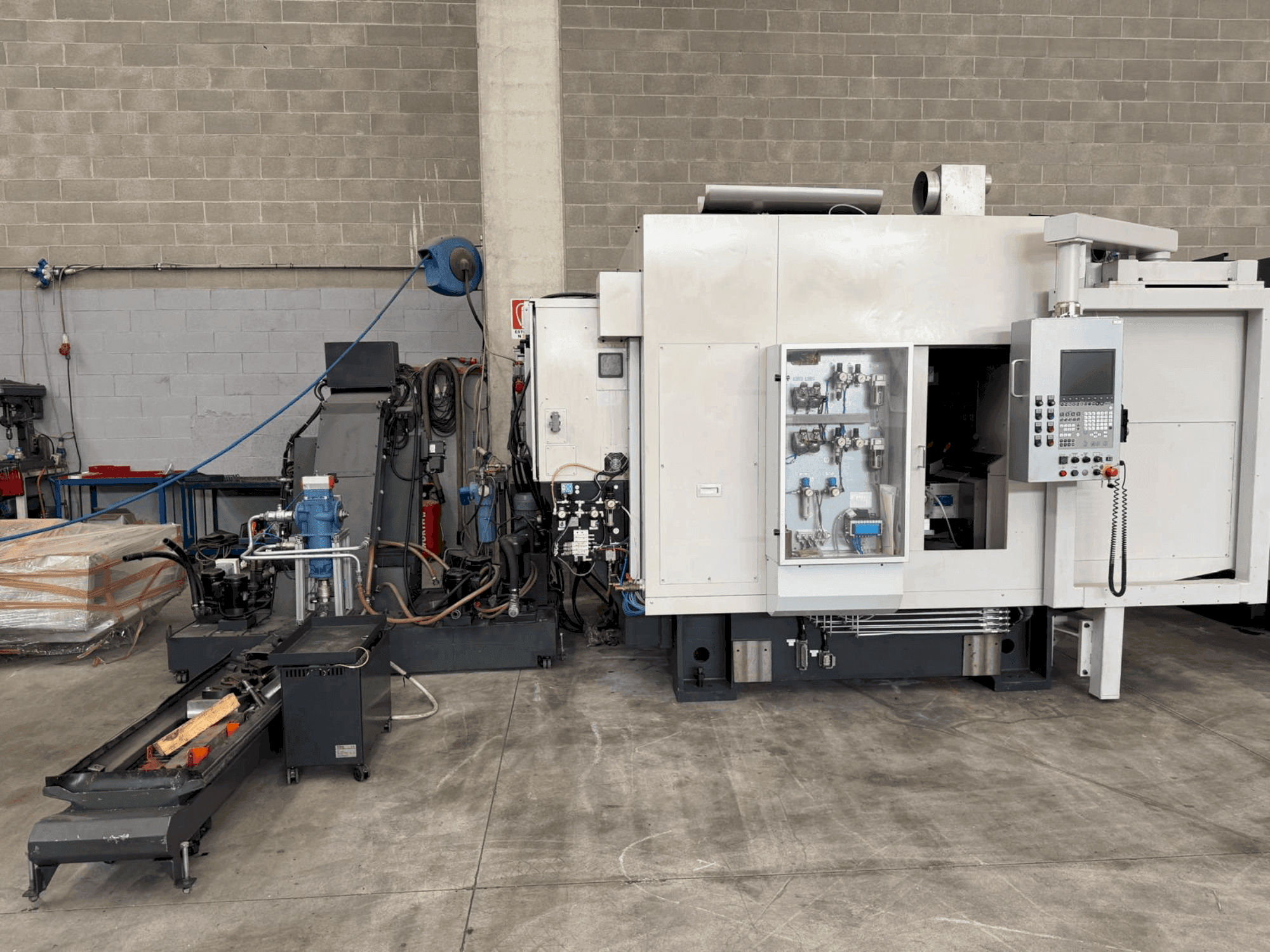 Masina Brother TC-32BN QT eestvaade