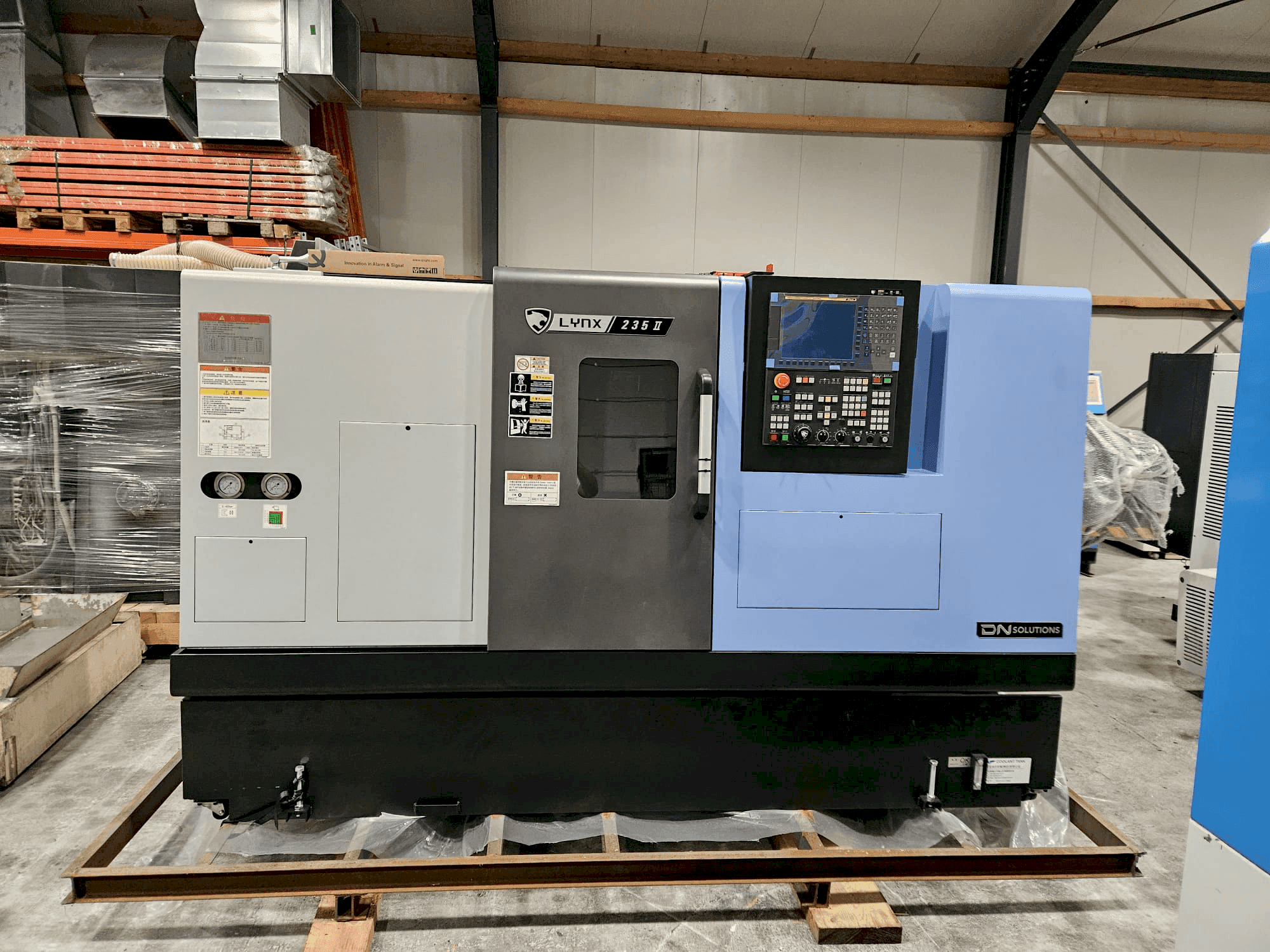 Masina DOOSAN Lynx 235II eestvaade