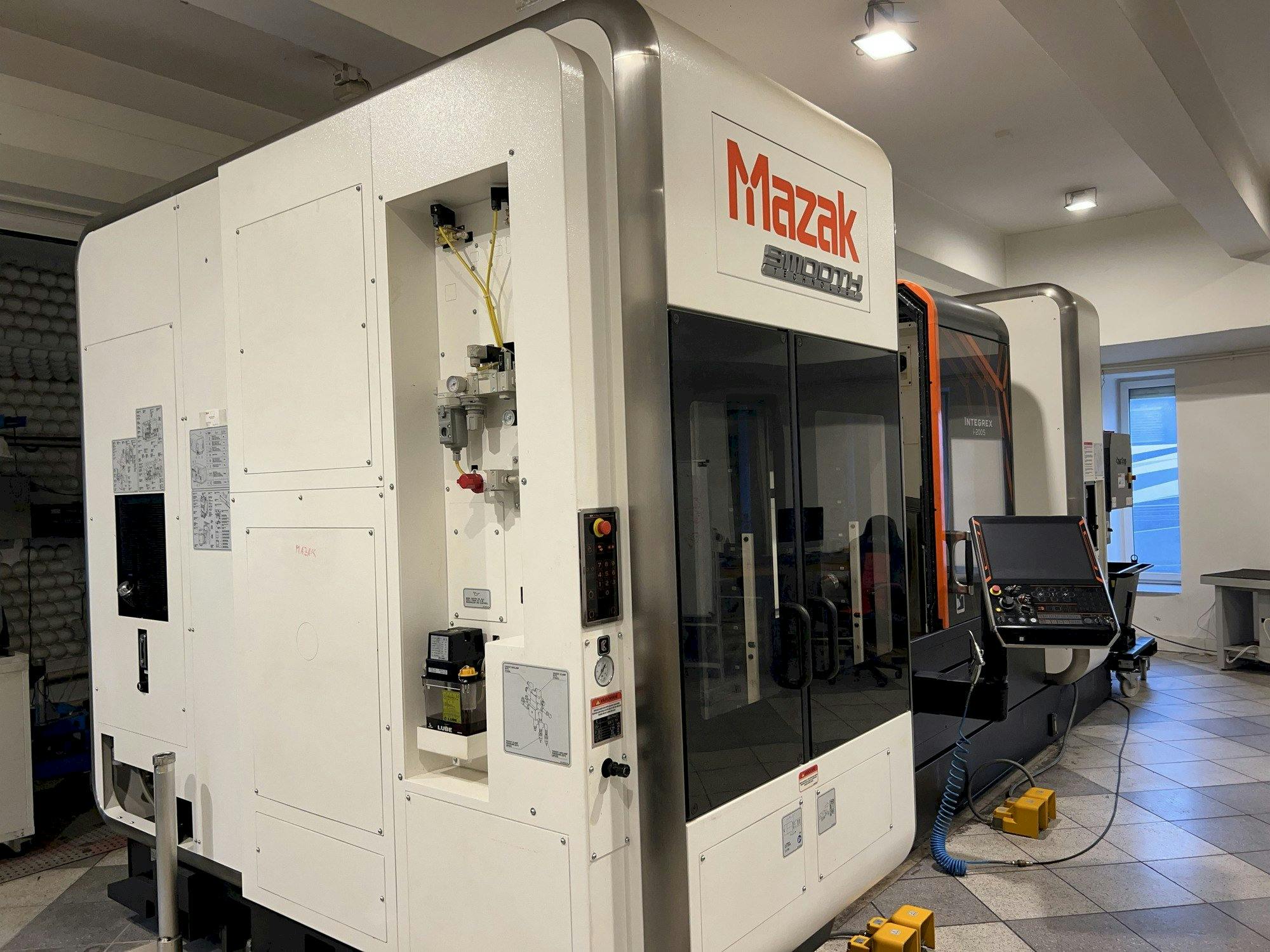 Masina Mazak Integrex i-200S   eestvaade