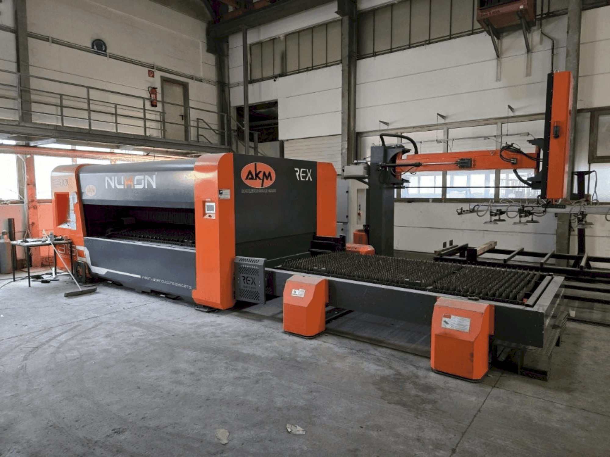 Masina NUKON Rex 315   eestvaade