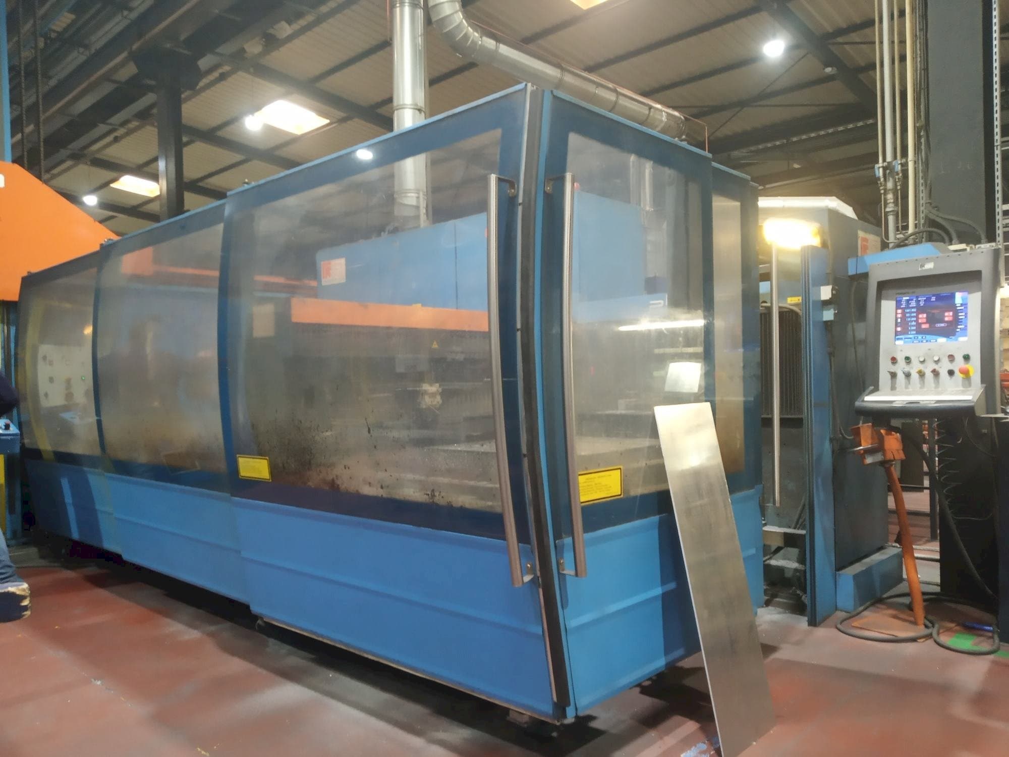 Masinavaade Prima Power Platino 1530 vasakult