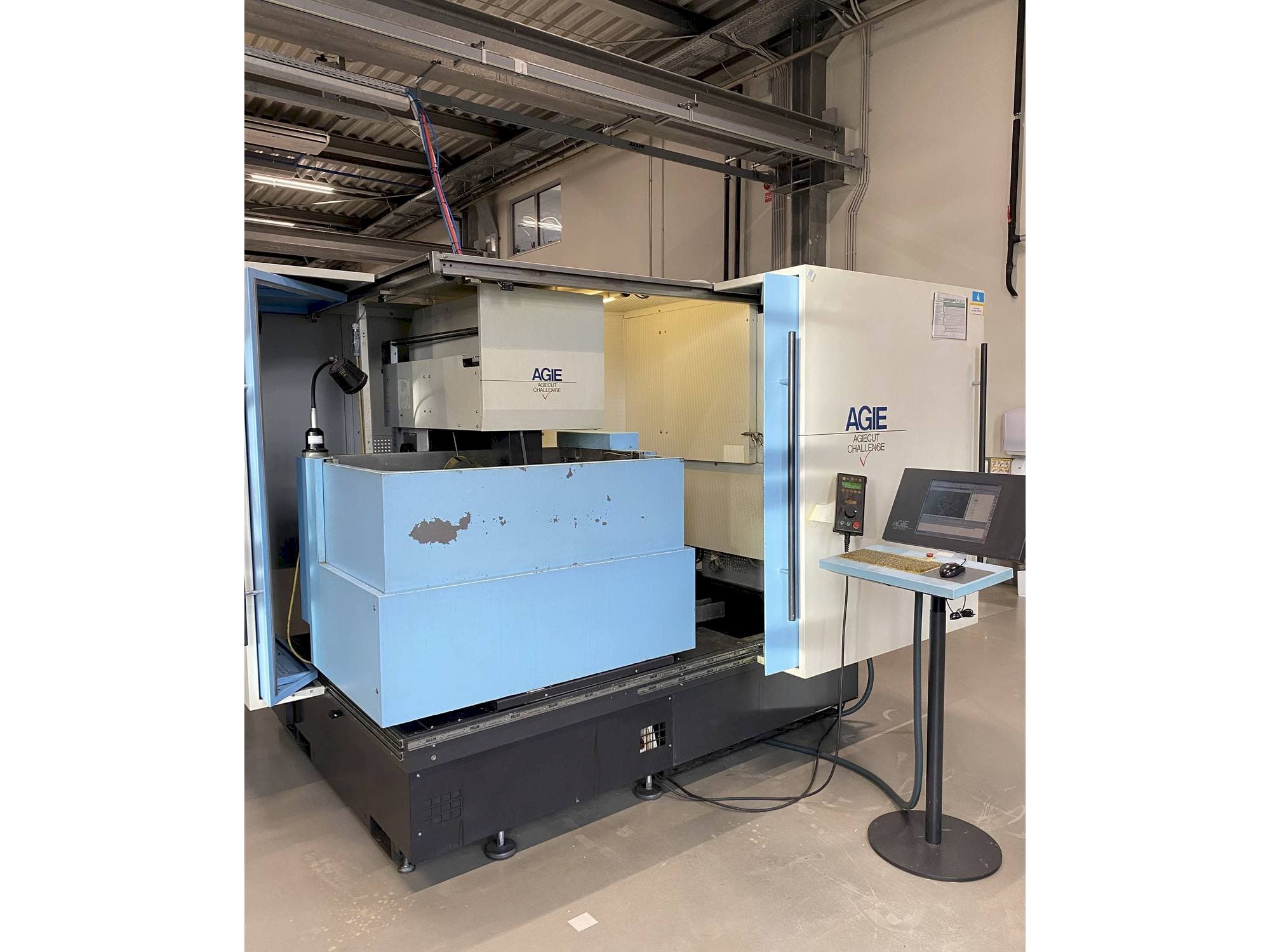 Masina AGIE AGIECUT VERTEX 3   eestvaade