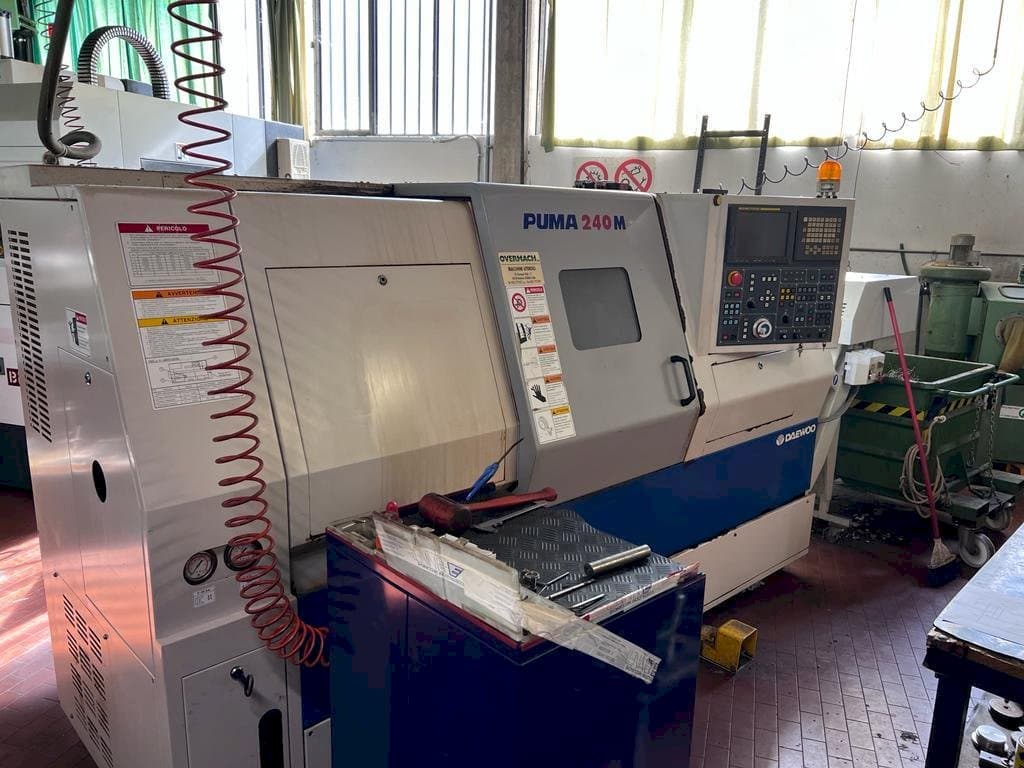 Masina DAEWOO Puma 240M eestvaade