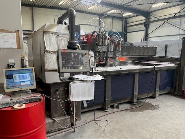 Masina Bystronic ByJet Pro 3015   eestvaade