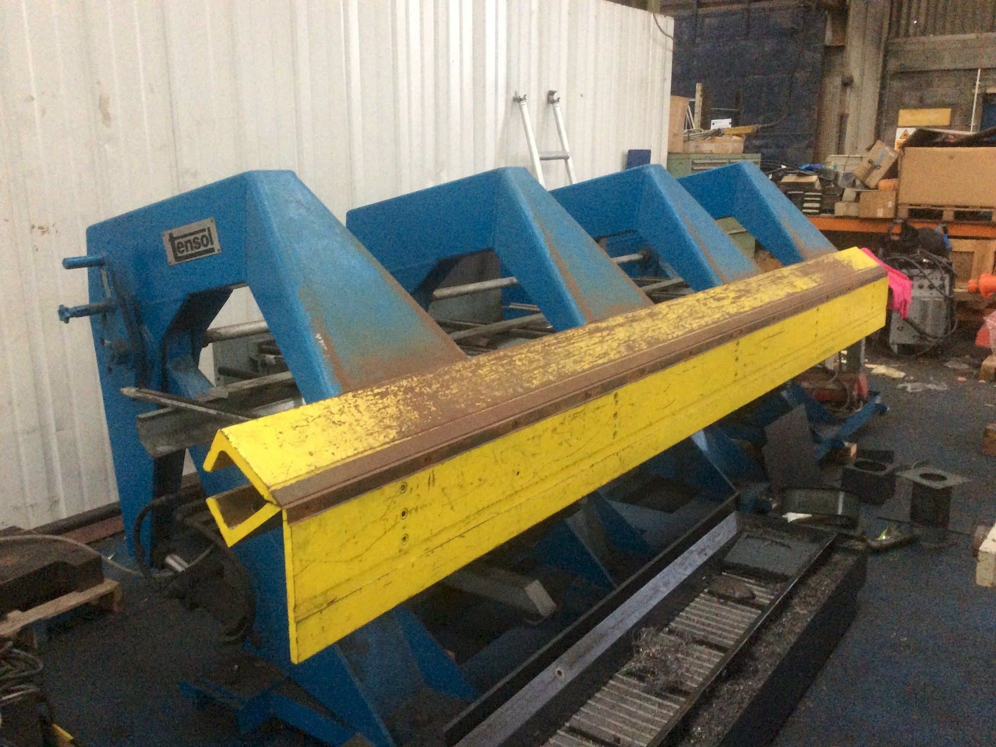 Masina Tensol P200-4   eestvaade