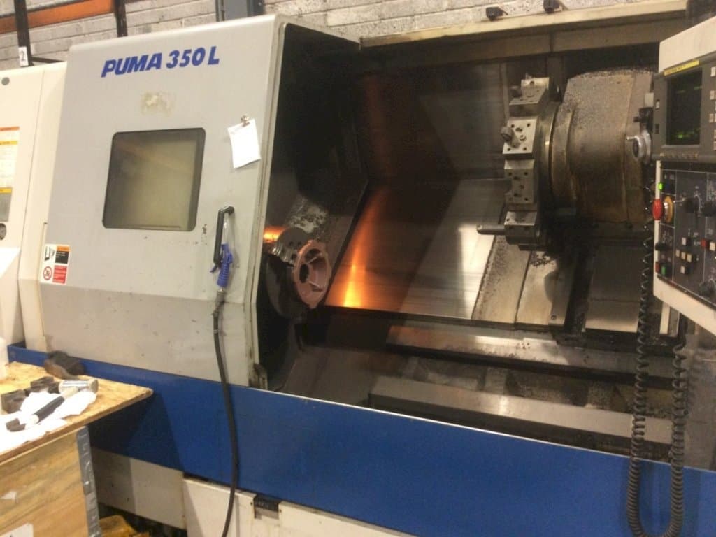 Masina DAEWOO Puma 350LB eestvaade