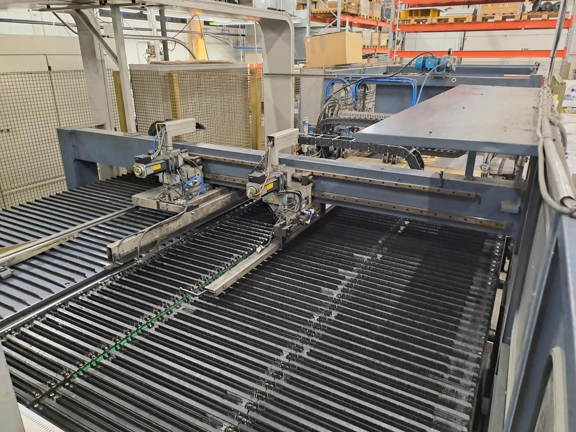 Masina Salvagnini S4 eestvaade