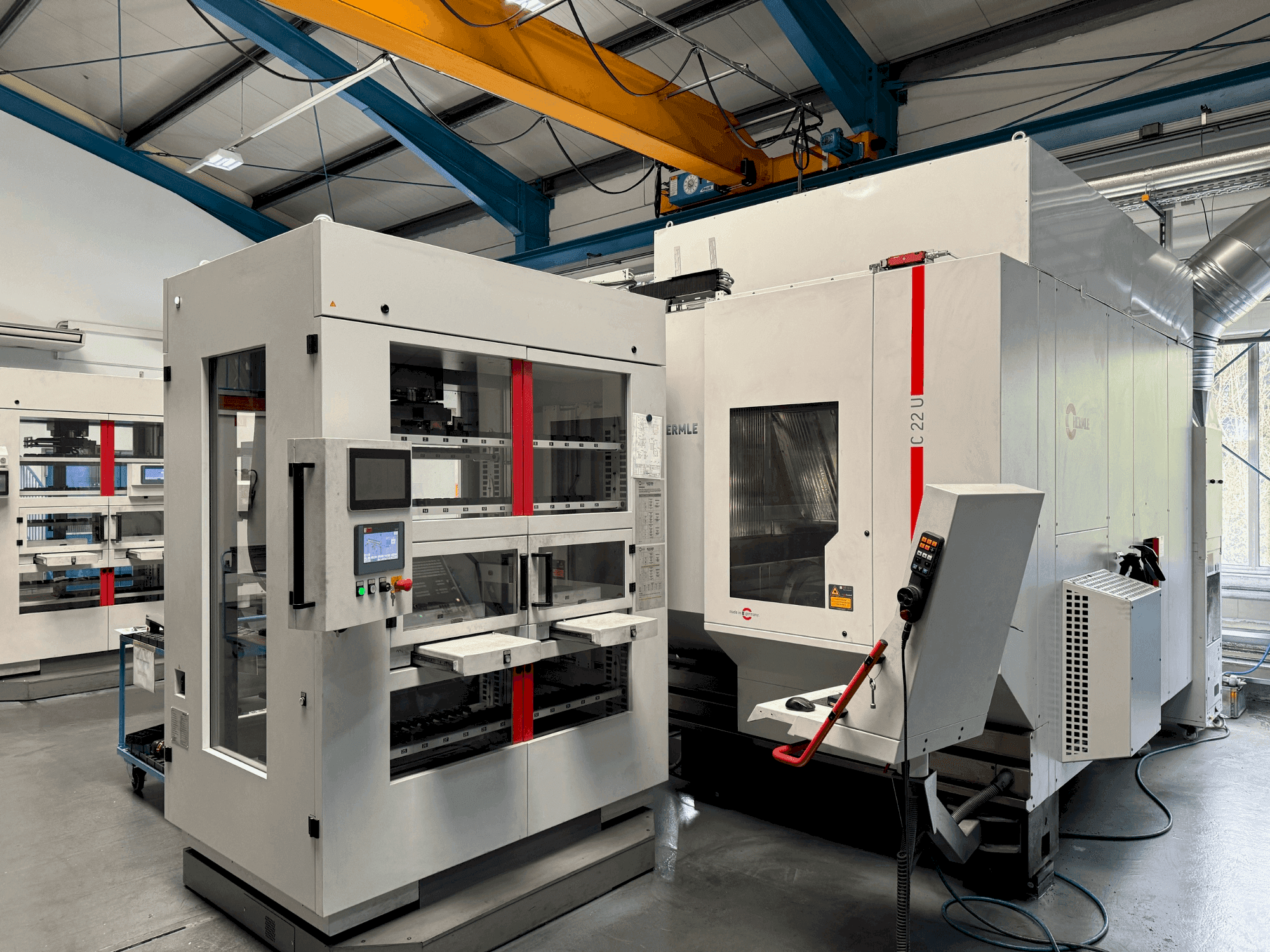 Masina HERMLE C22 with handling system IH30  (2017)   eestvaade