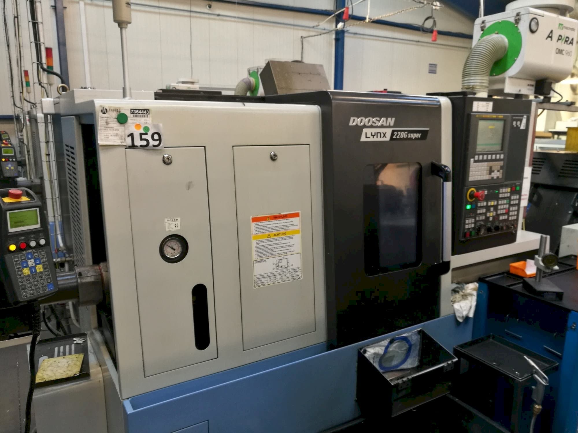 Masinavaade Doosan Lynx 220GA vasakult