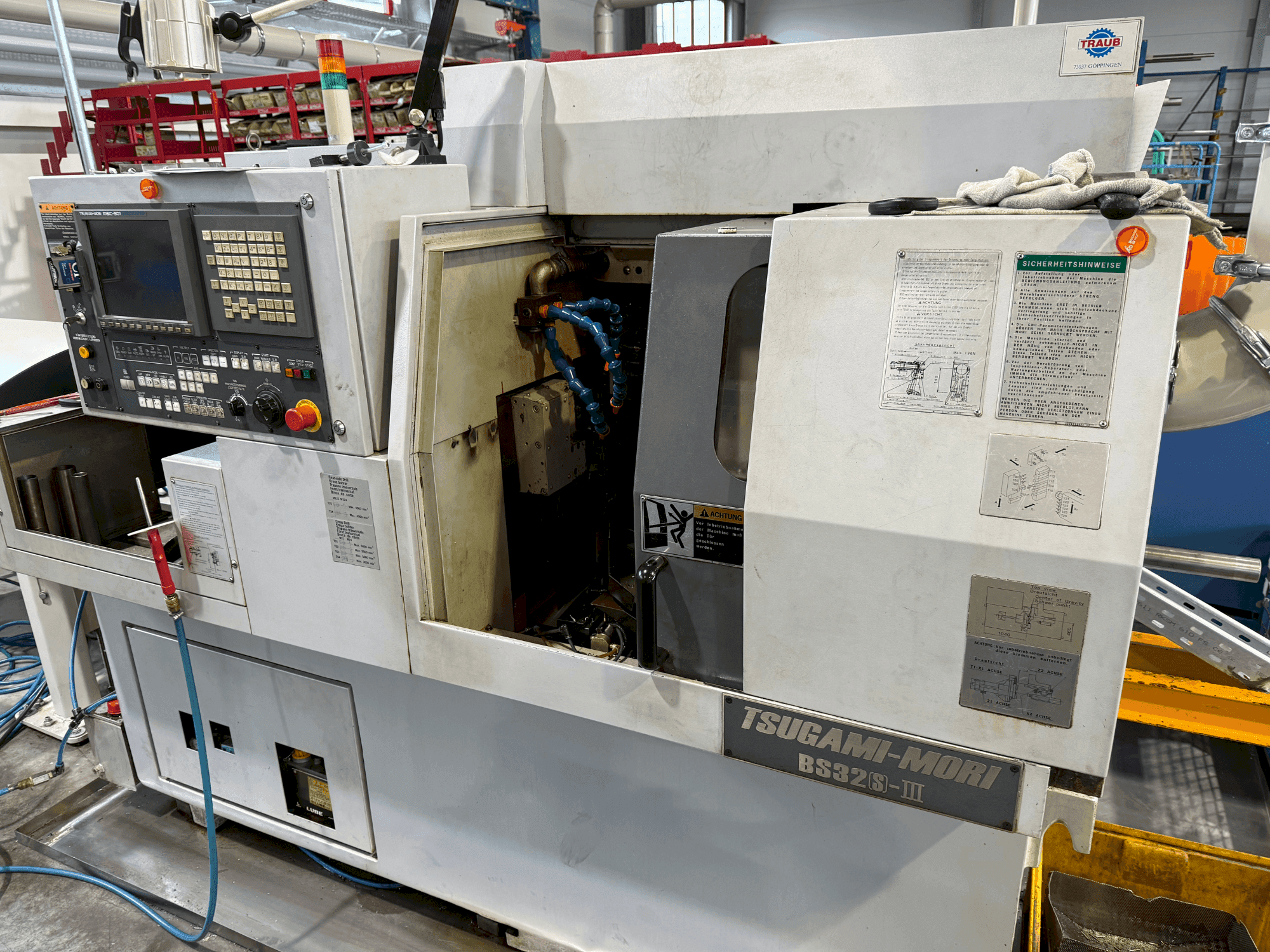 Masina TSUGAMI Mori B32(S)-III eestvaade