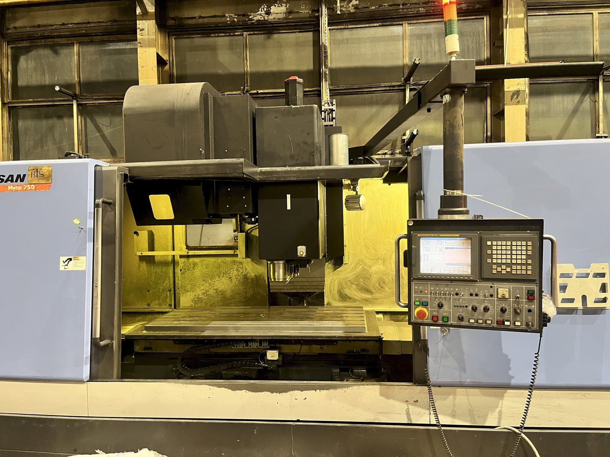 Masina Doosan MYNX 750 eestvaade