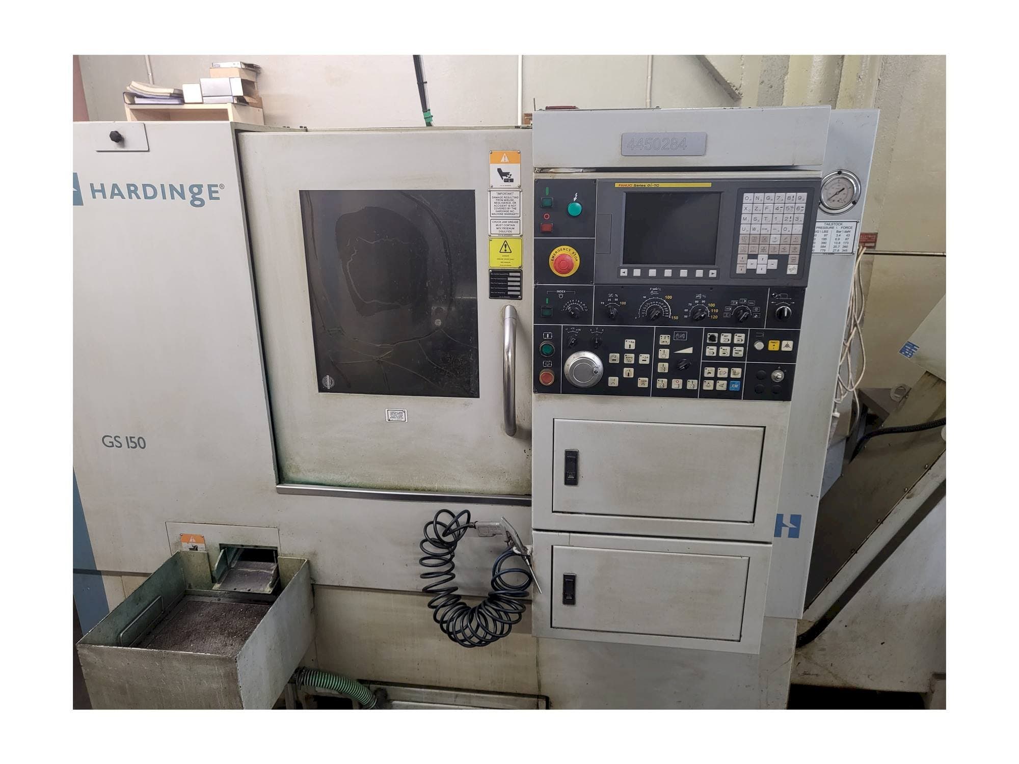Masina HARDINGE GS-150 eestvaade