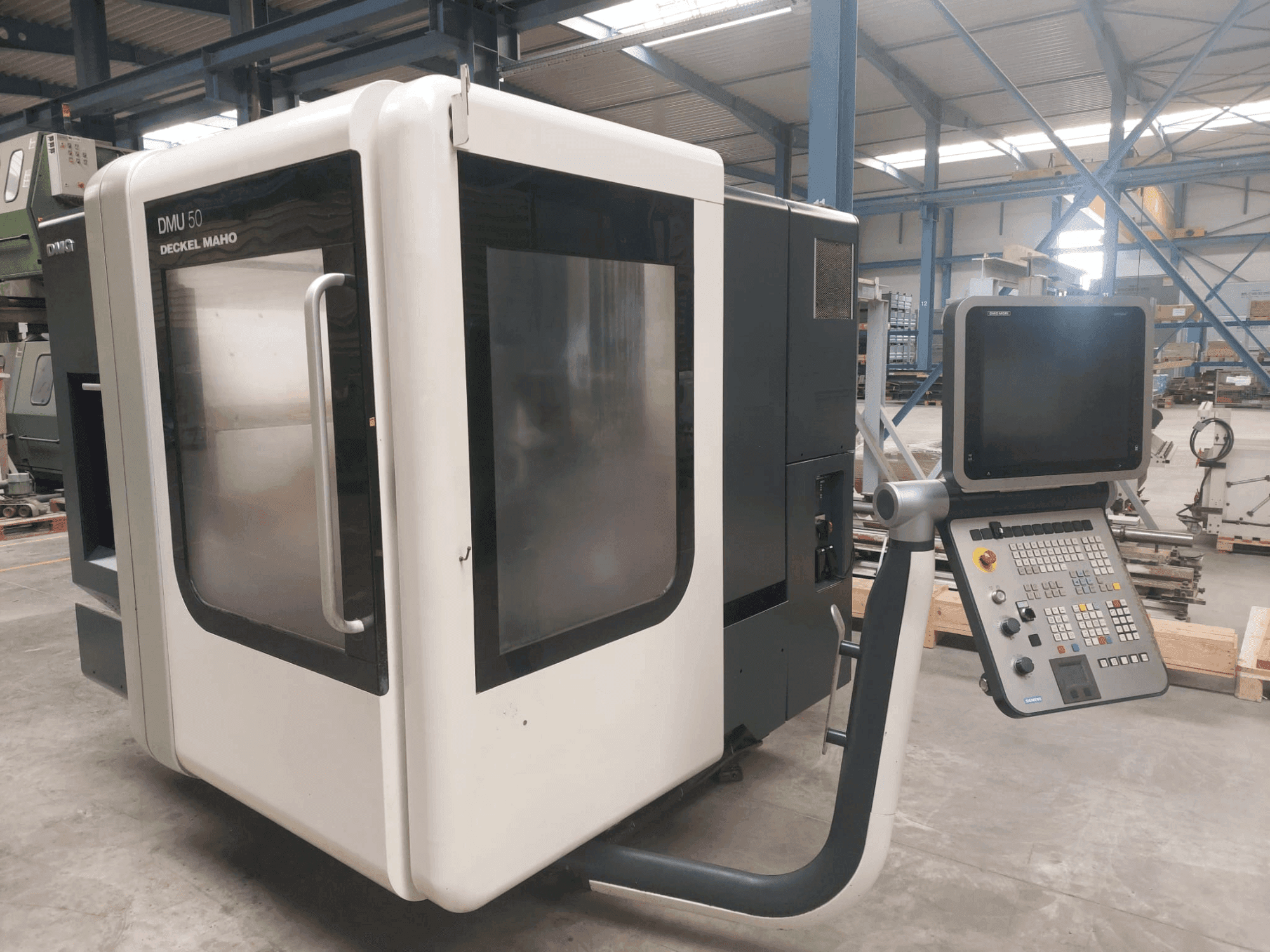Masina DMG DECKEL MAHO DMU 50 eestvaade