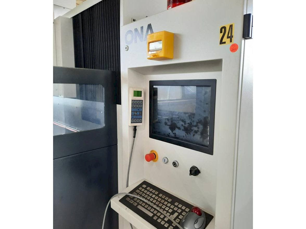 Masina ONA NX4F eestvaade