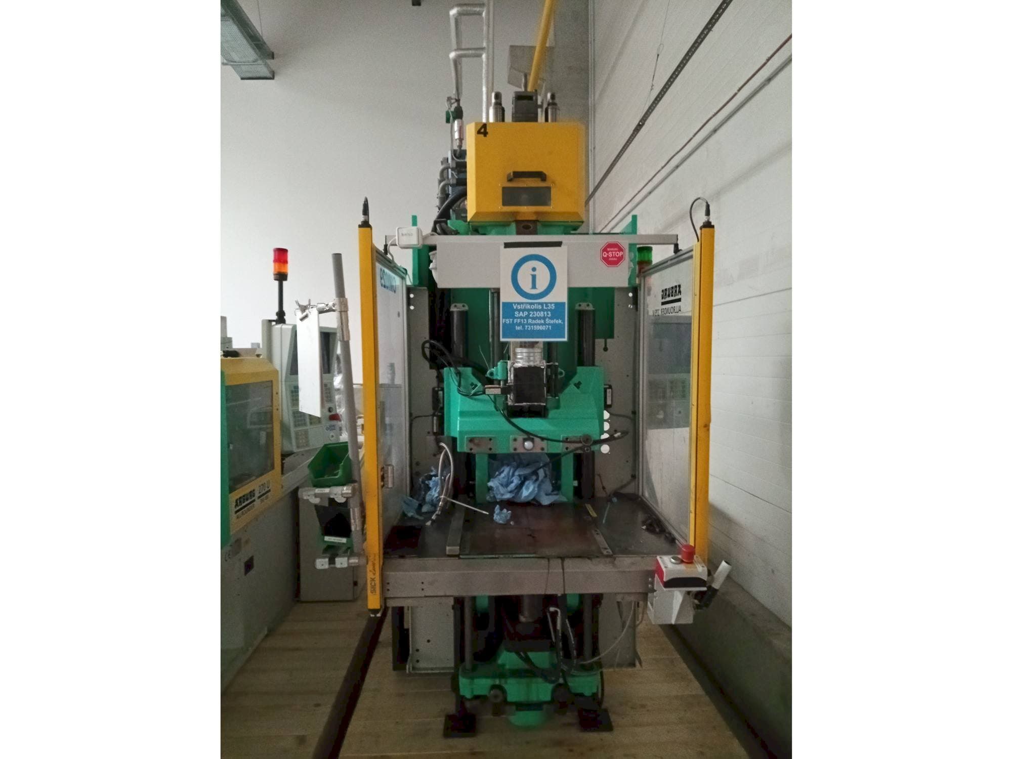 Masina Arburg Allrounder 275V 250-70 eestvaade