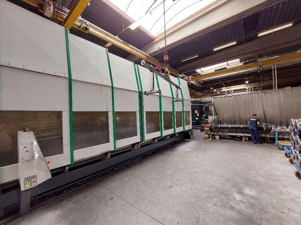 Masina Unisign Univers 6 (A-as) eestvaade