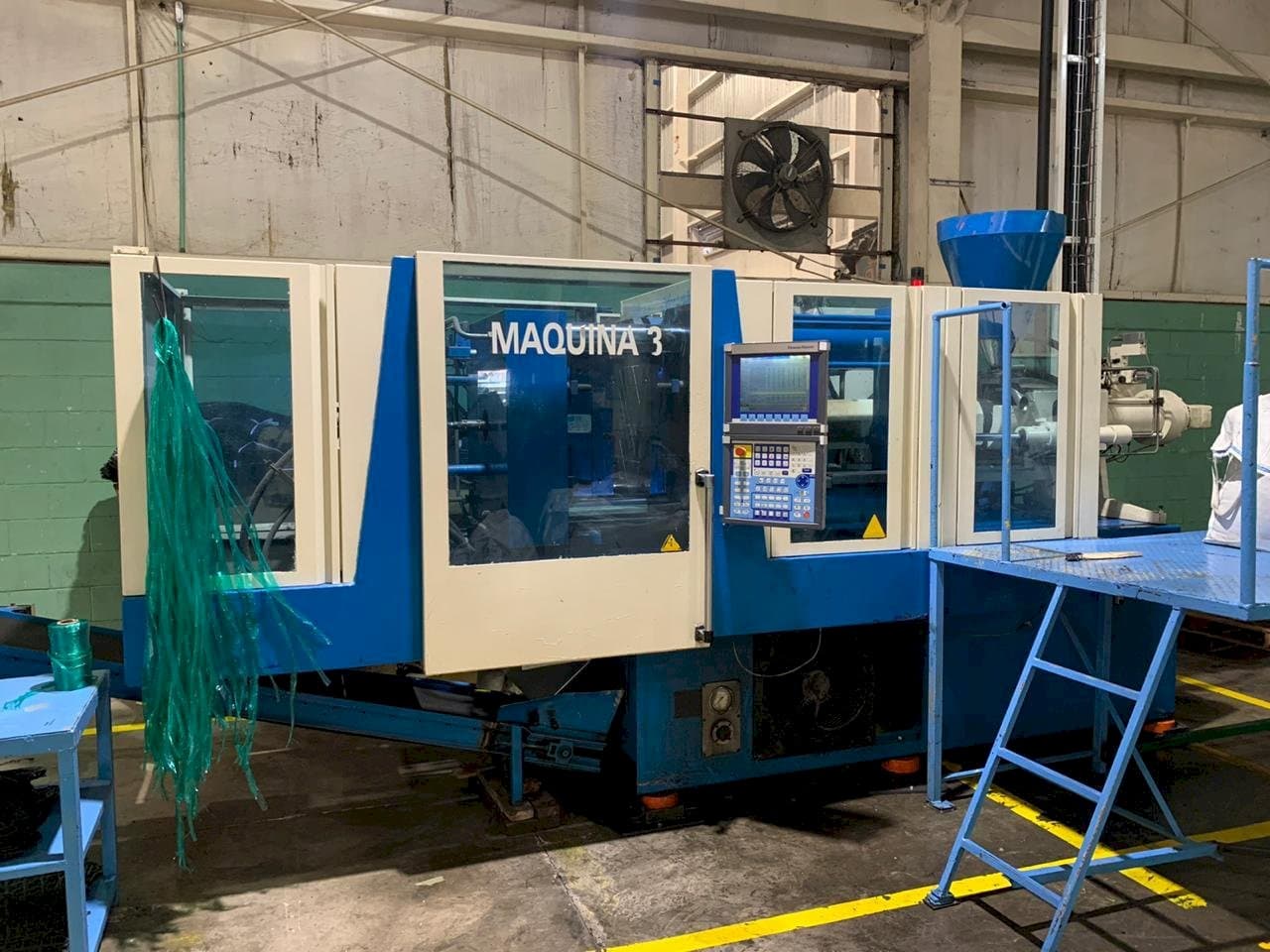 Masina Krauss Maffei 160/750 CX eestvaade