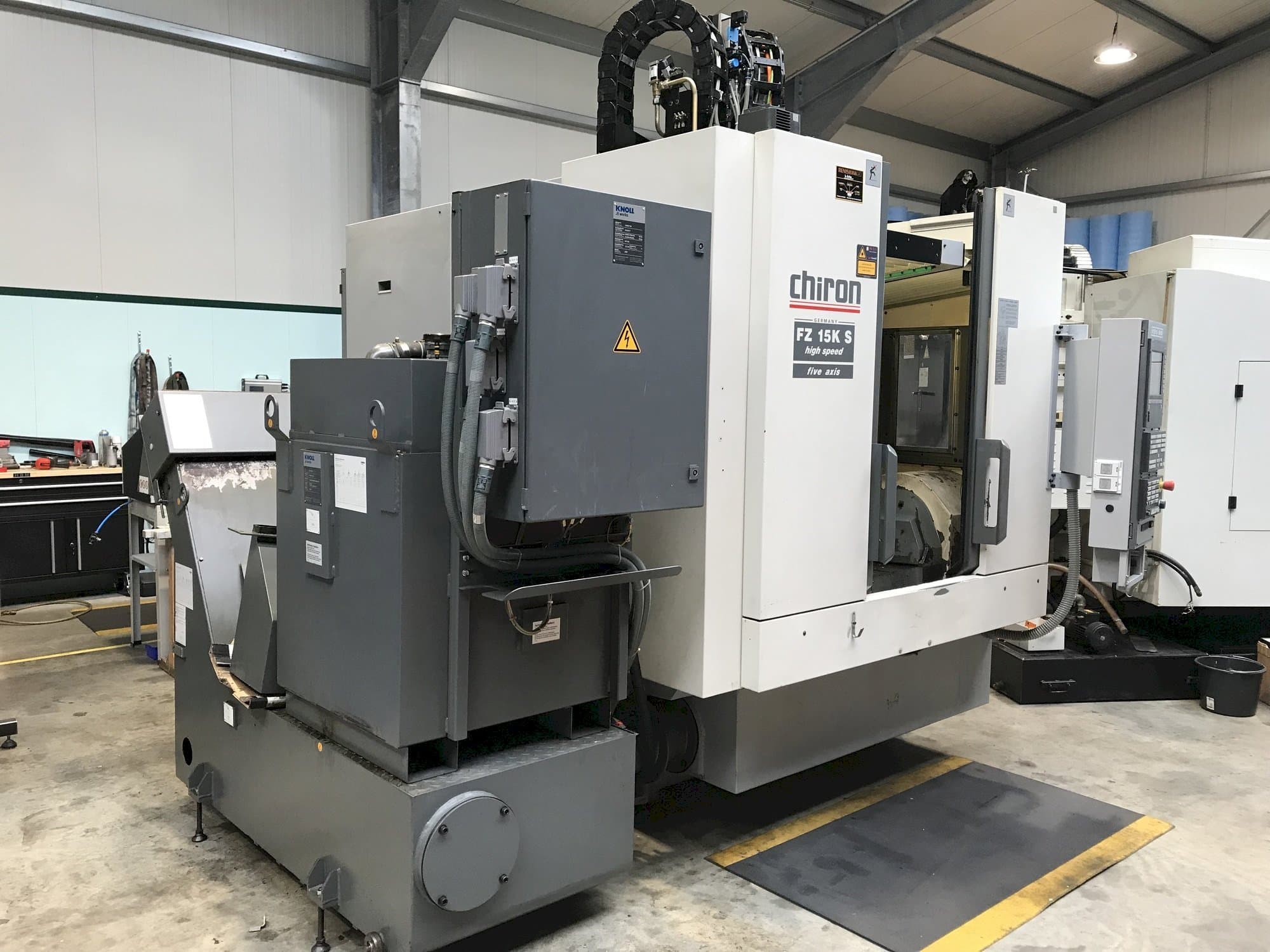 Masina CHIRON FZ15 KS eestvaade