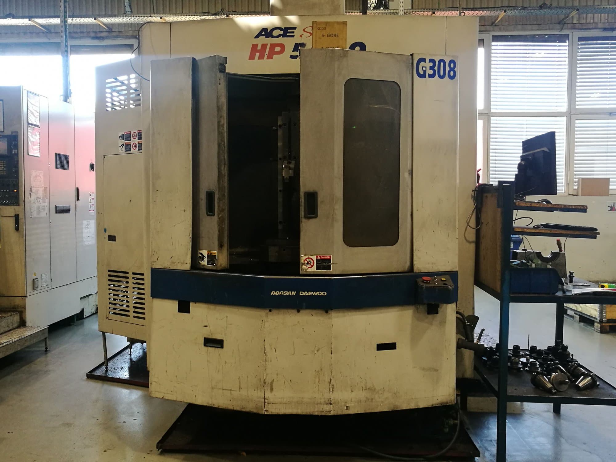 Masina DAEWOO Doosan ACE HP 5500 eestvaade