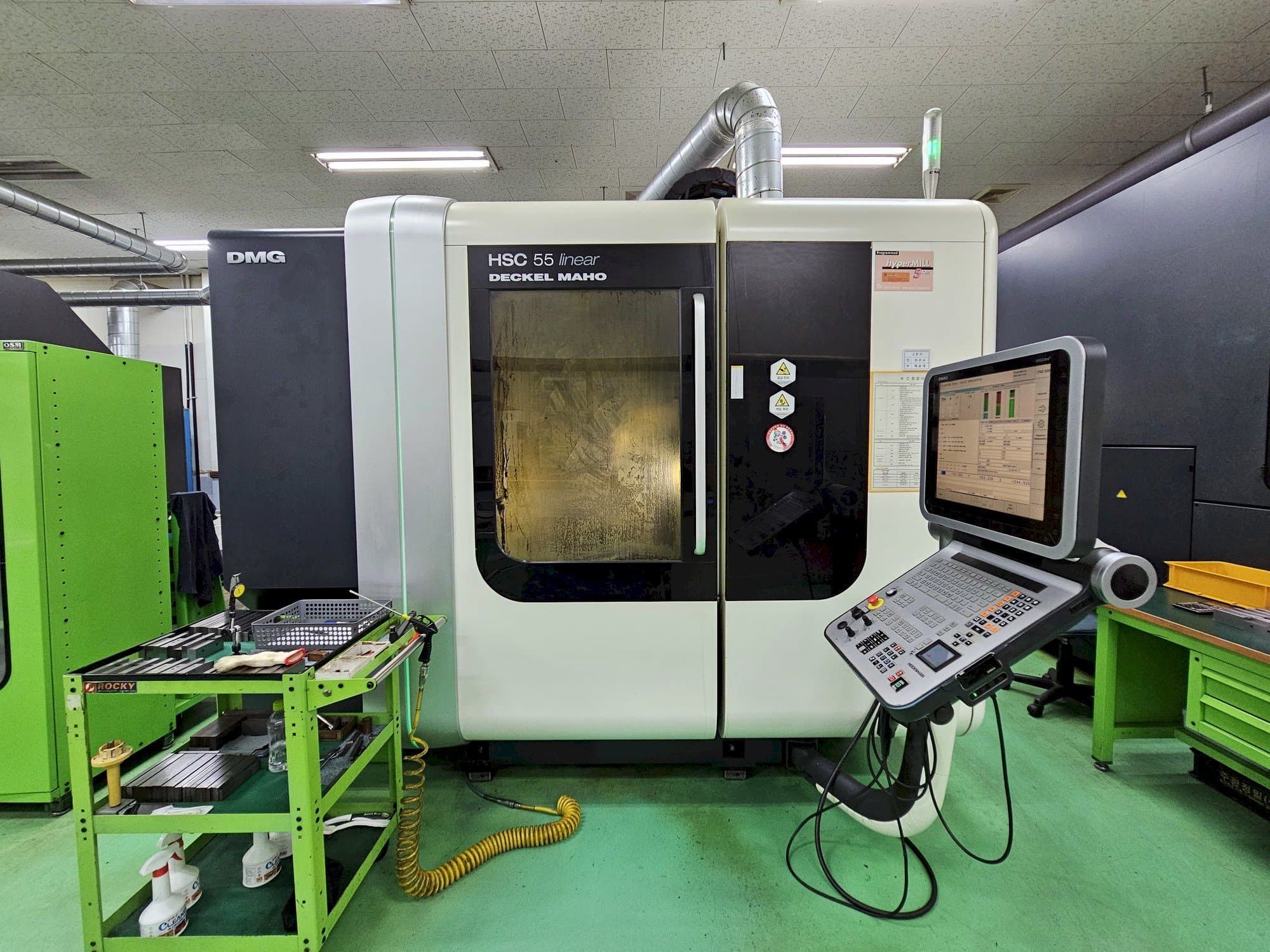 Masina DECKEL MAHO HSC 55 linear eestvaade