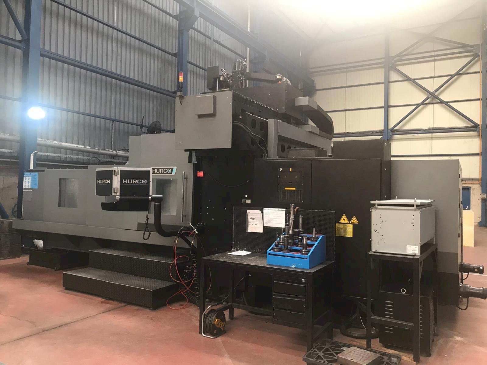 Masina Hurco DCX 32i   eestvaade