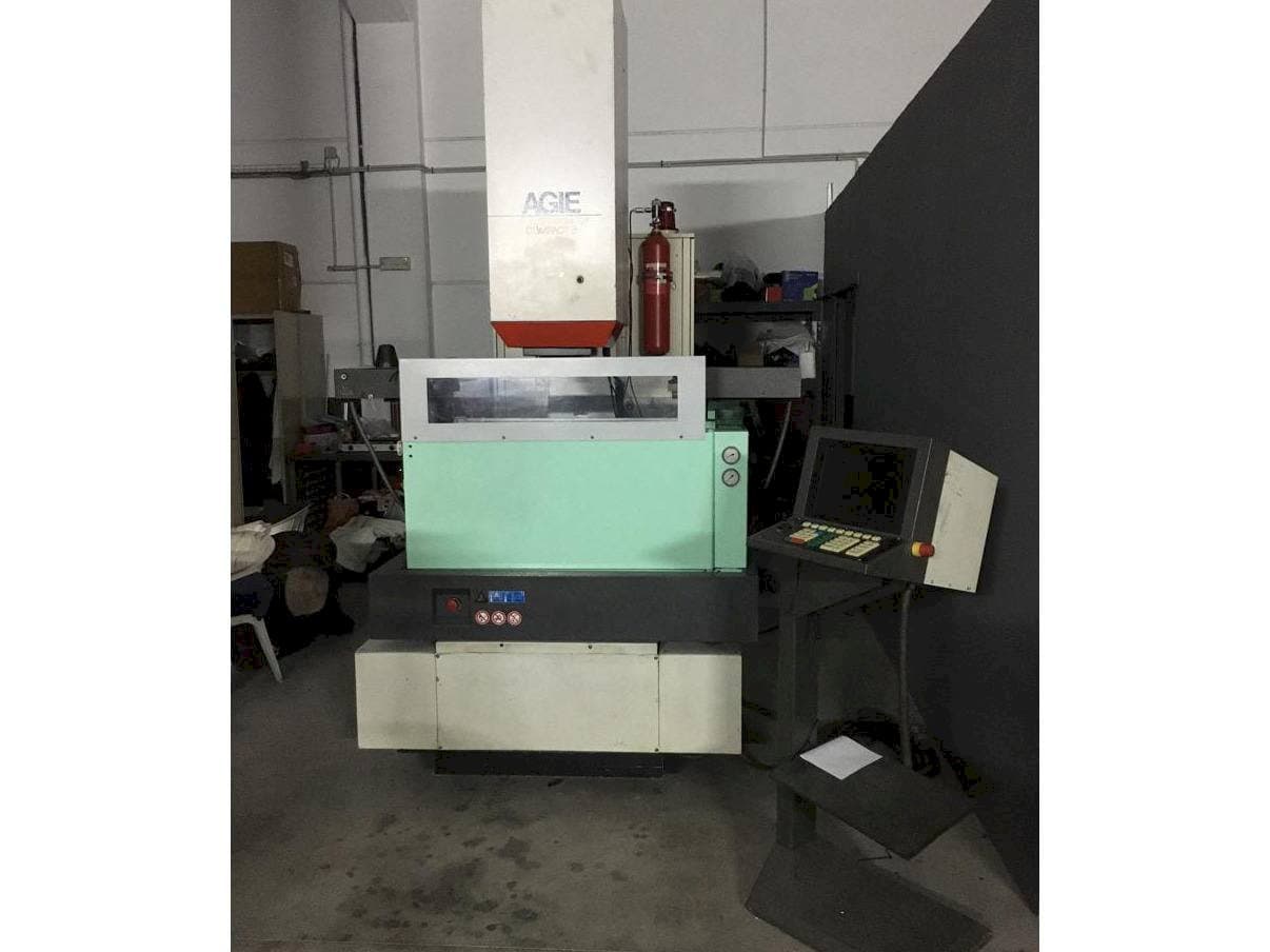 Masina AGIE Agietron Compact 3 eestvaade