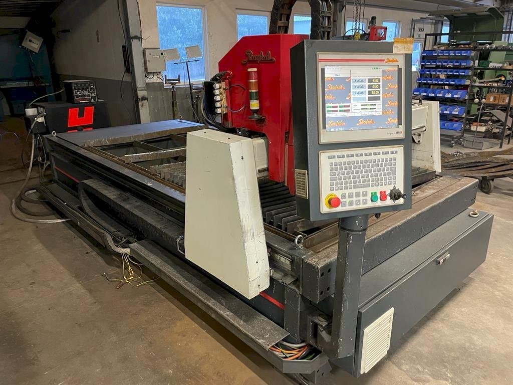 Masina Baykal BPH 1503 + Hypertherm HPR 130   eestvaade