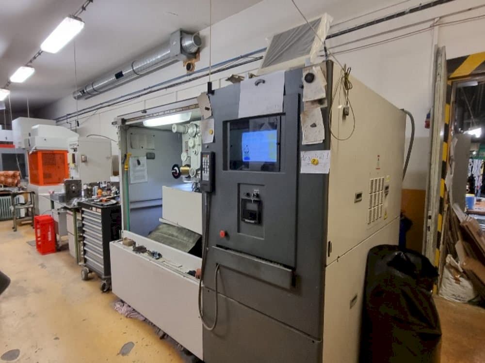 Masina HITACHI SEIKI 254Y eestvaade