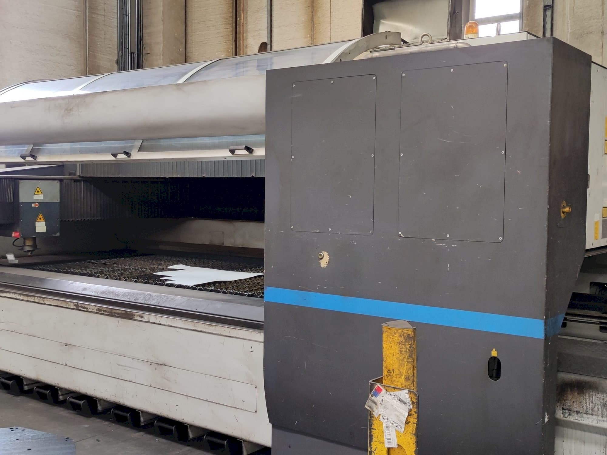 Masina LVD AXEL 3015 S eestvaade